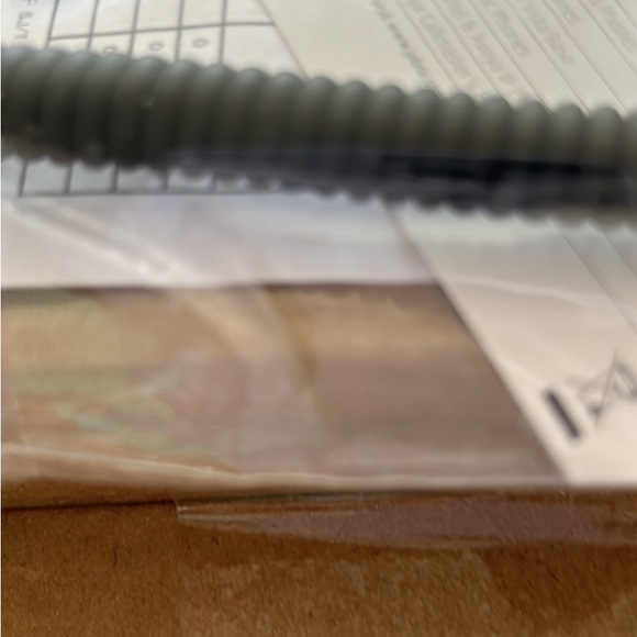 Brand new headset - Picture 3 of 4